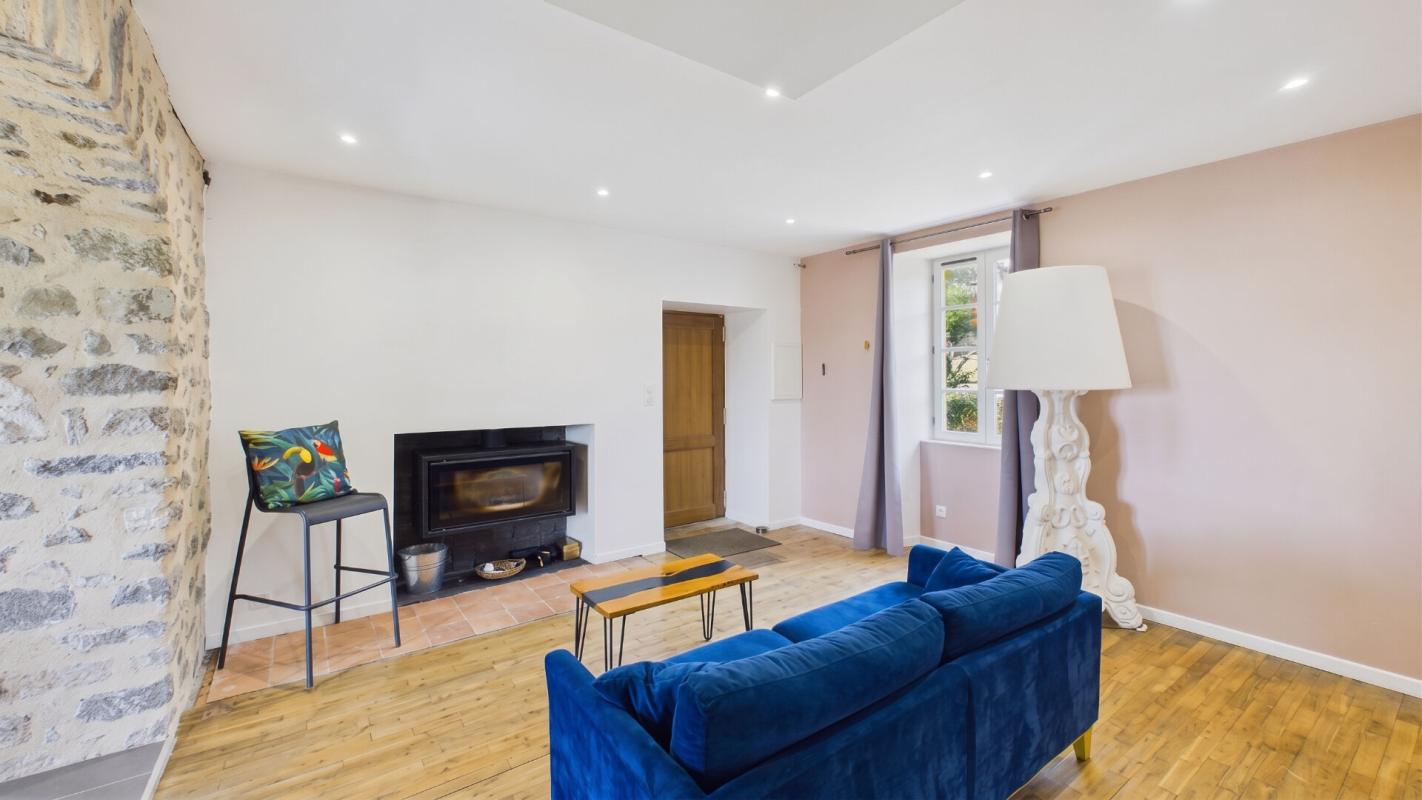 3 bedroom maison in Montbazens, Aveyron, France