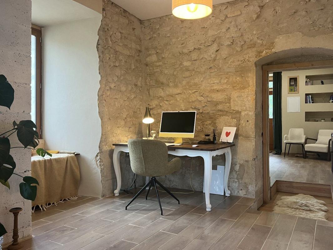 2 bedroom chateau in Le Vigeant, Vienne, France