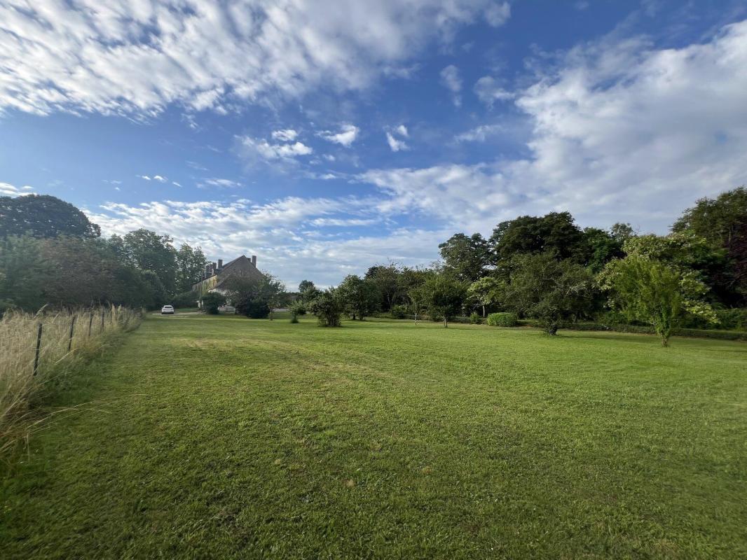 2 bedroom chateau in Le Vigeant, Vienne, France