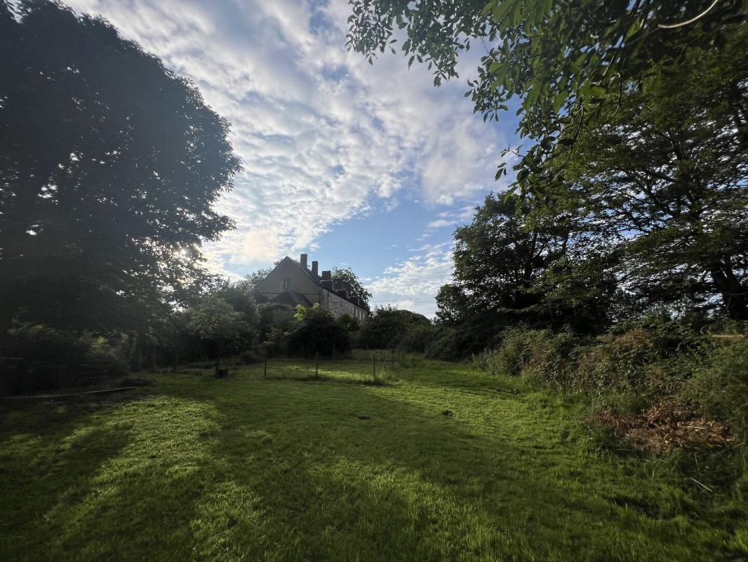 2 bedroom chateau in Le Vigeant, Vienne, France
