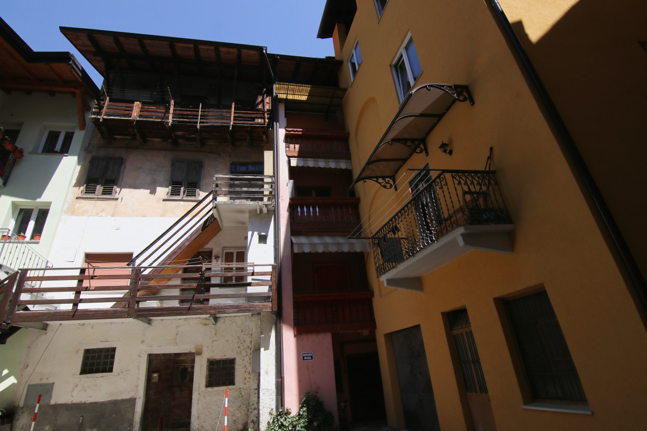 Mezzolombardo, the right place to stay together – V003263