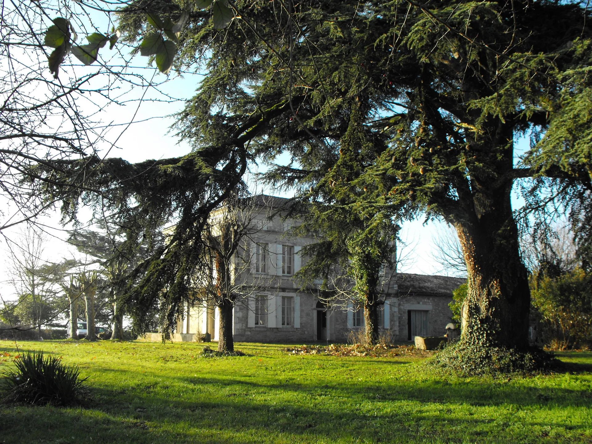 Large family home with gite set in wonderful parkland, Nouvelle-Aquitaine – France – BVI64227