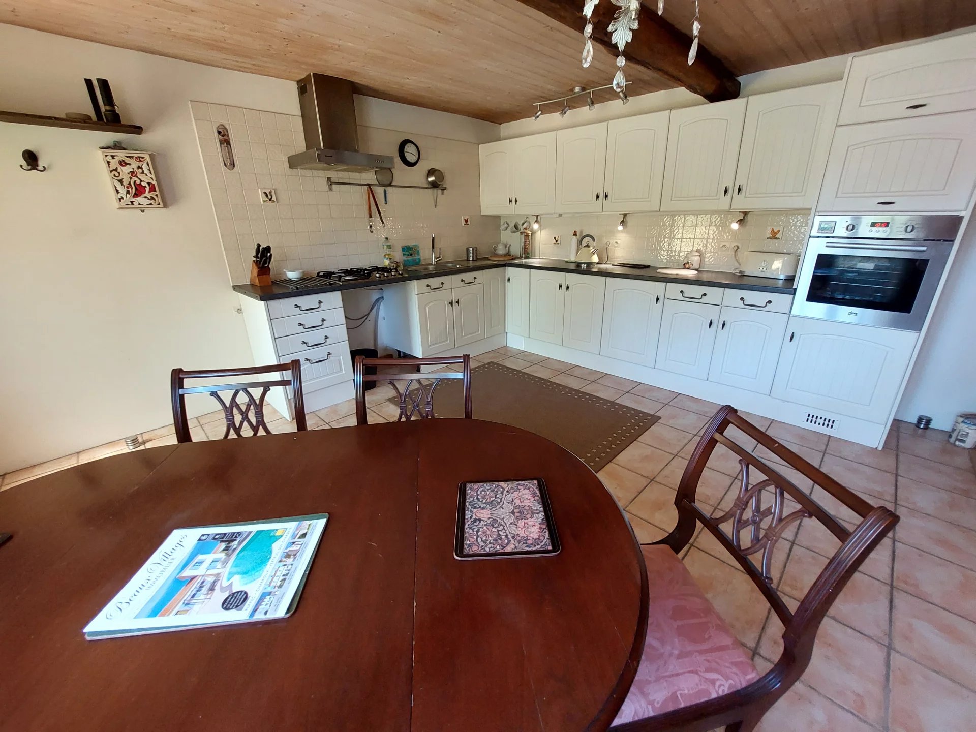 Pretty 4/5 bed property with garage just 5 minutes from Aulnay, Nouvelle-Aquitaine – France – BVI66246