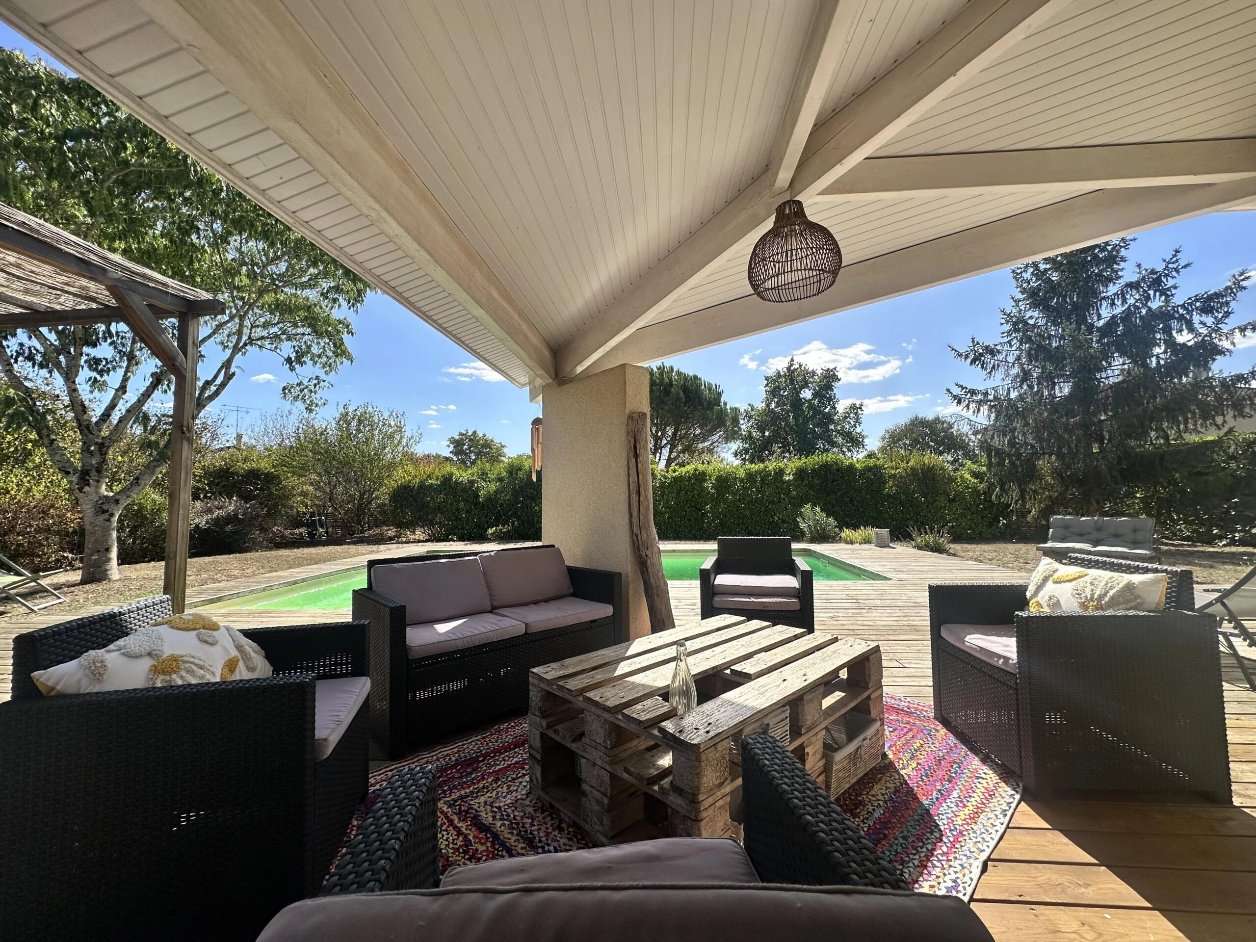 5 bedroom house with garage and pool in Bergerac, Nouvelle-Aquitaine – France – BVI86224