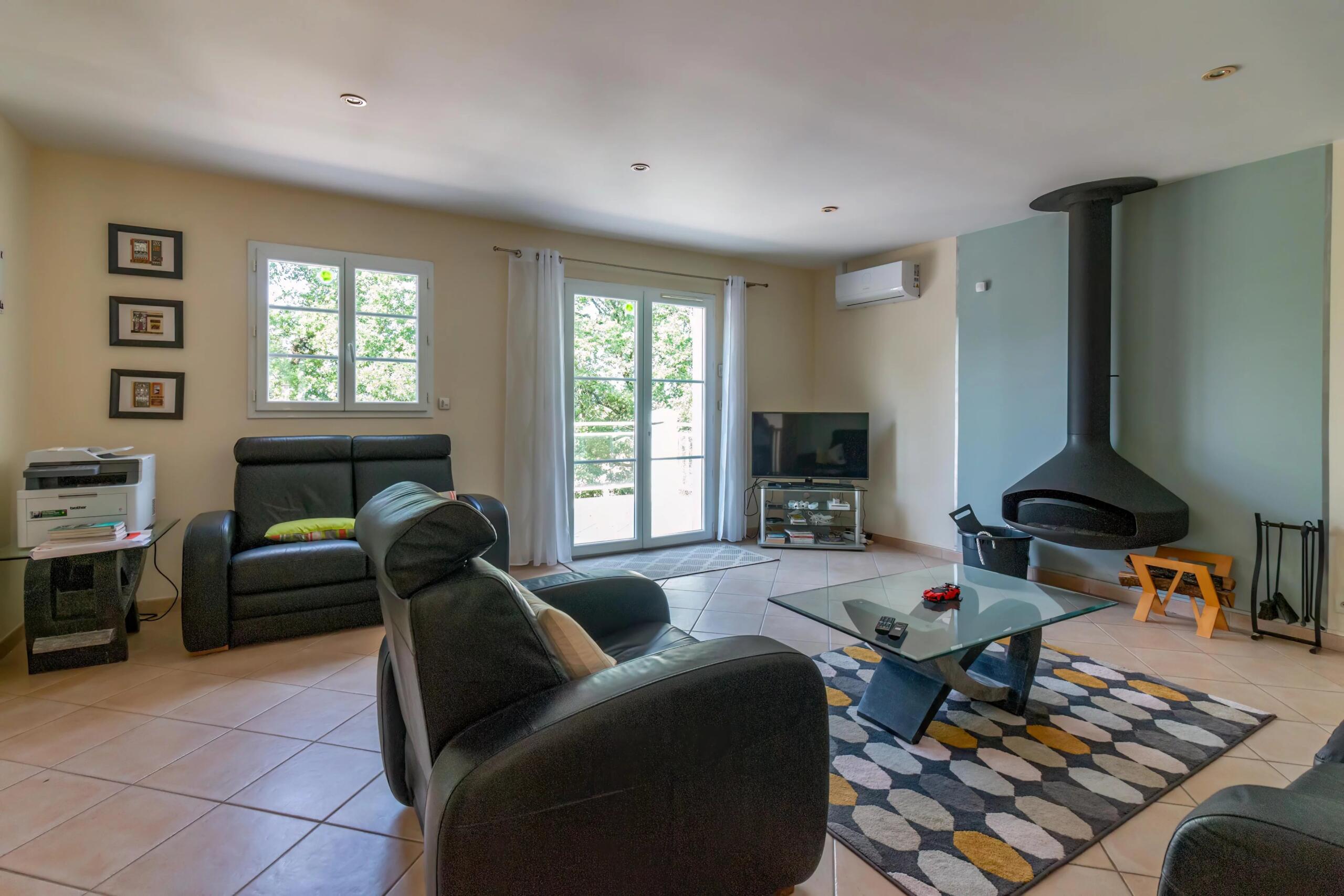 Vineyard View Retreat Near Jarnac, Nouvelle-Aquitaine – France – BVI86308