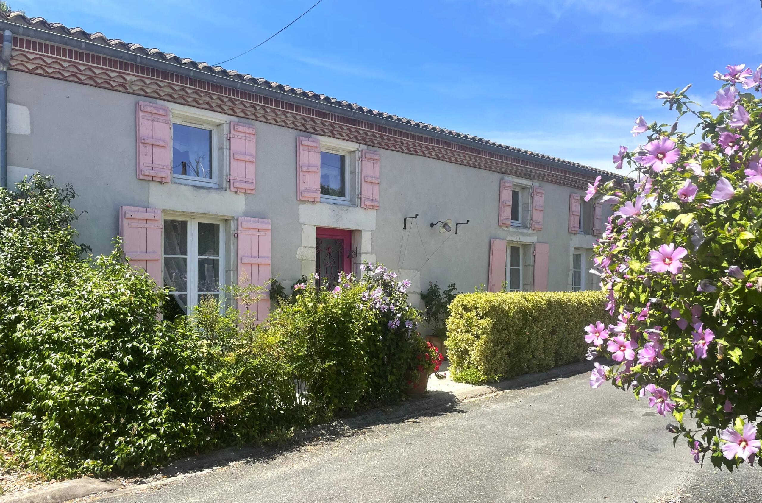 Character village home close to Saintes, Nouvelle-Aquitaine – France – BVI86396