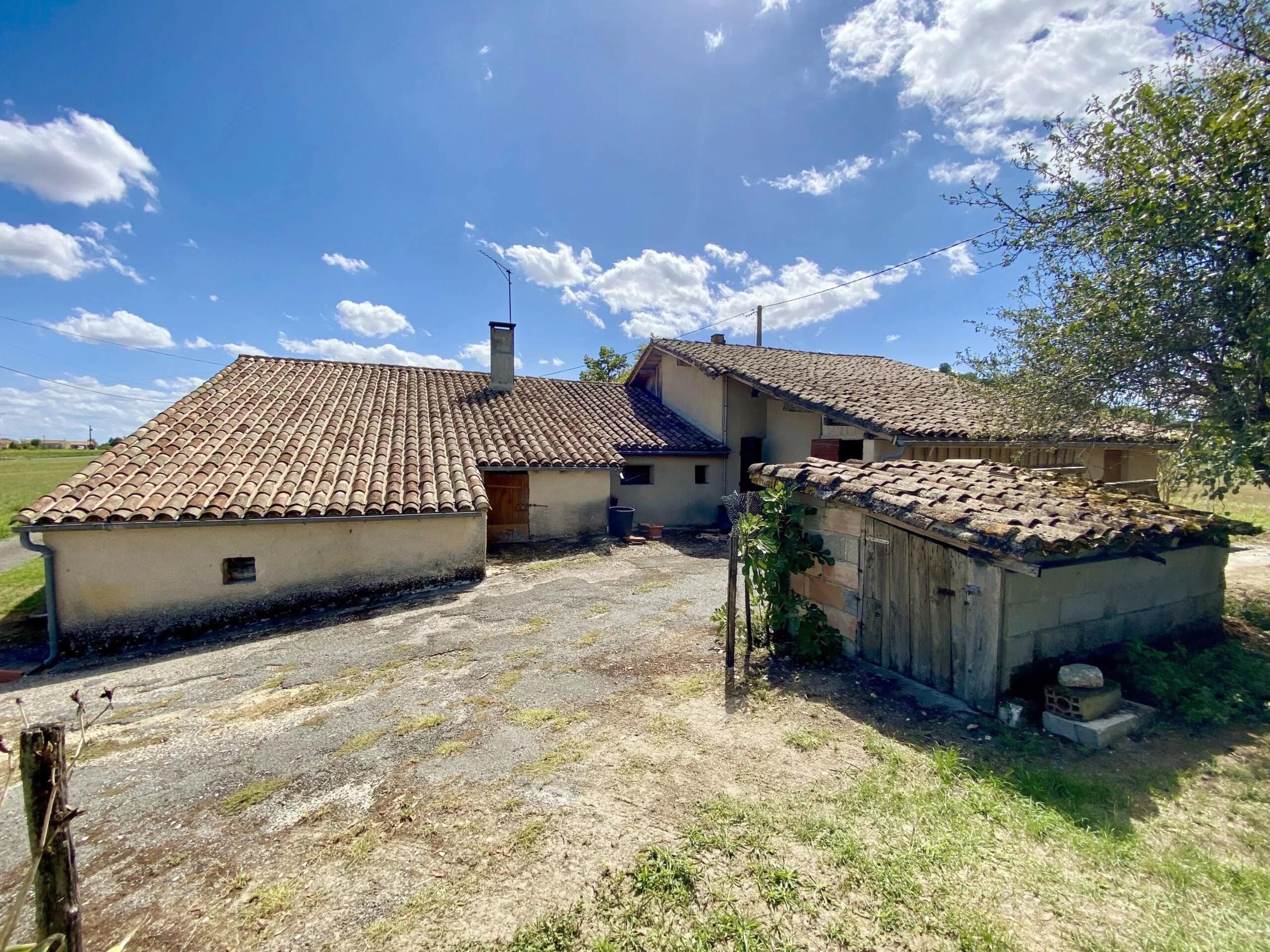 Charming renovation project just a short walk from Monflanquin, Nouvelle-Aquitaine – France – BVI87165