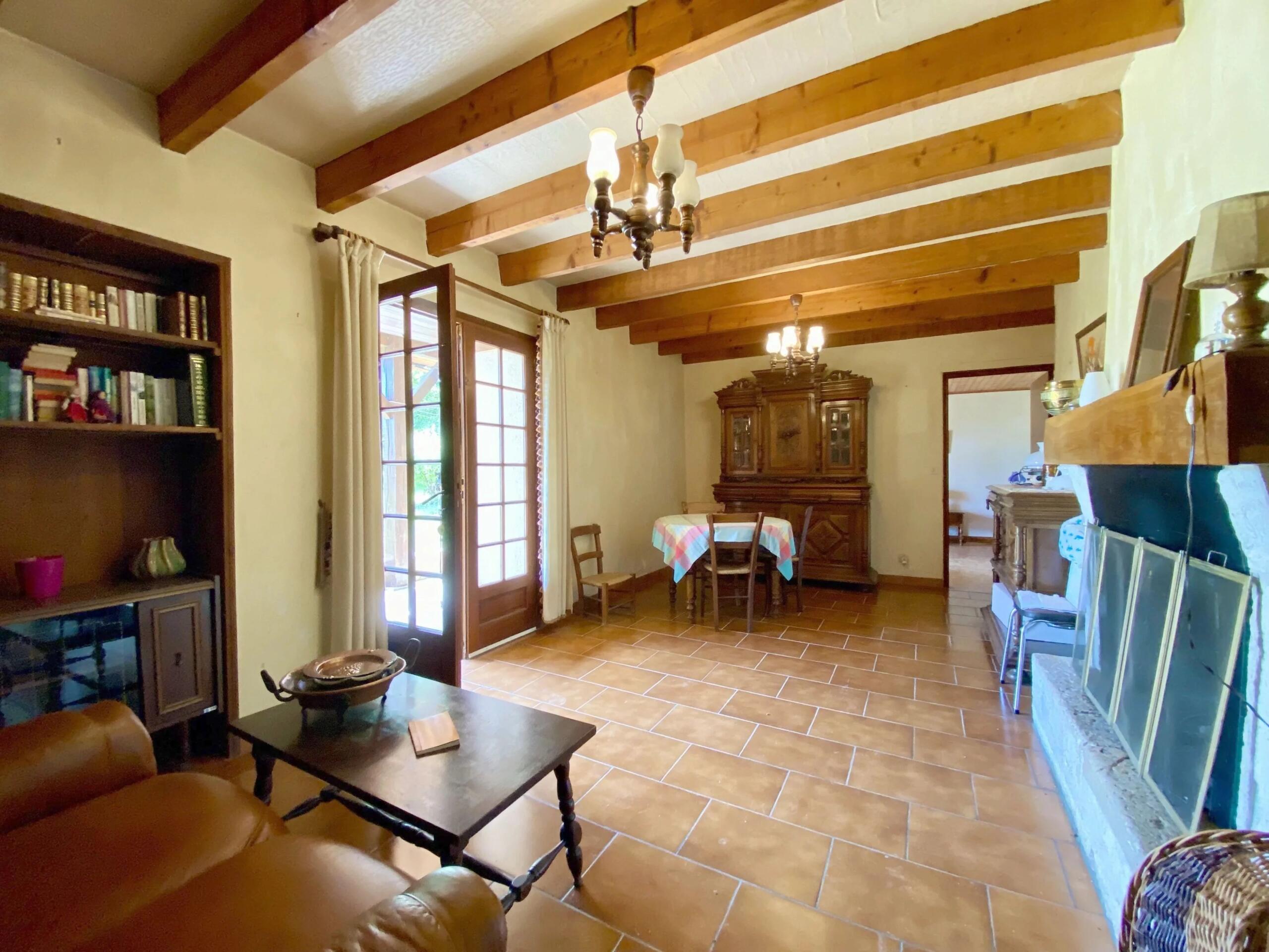 Charming renovation project just a short walk from Monflanquin, Nouvelle-Aquitaine – France – BVI87165