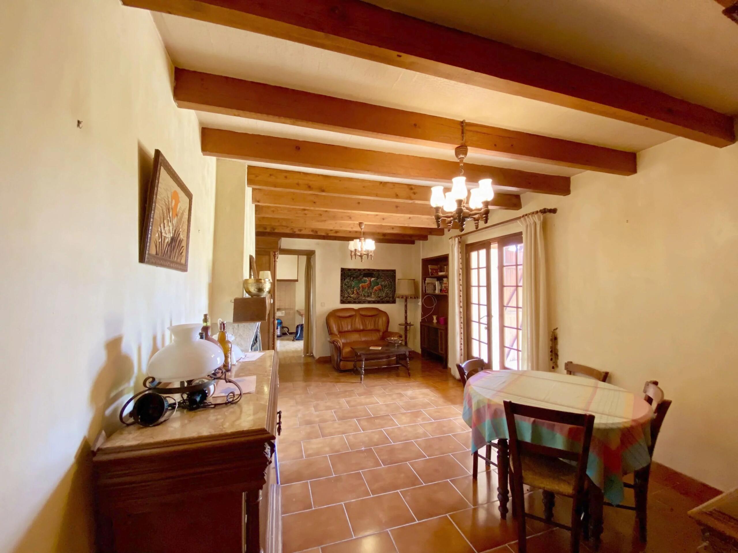 Charming renovation project just a short walk from Monflanquin, Nouvelle-Aquitaine – France – BVI87165