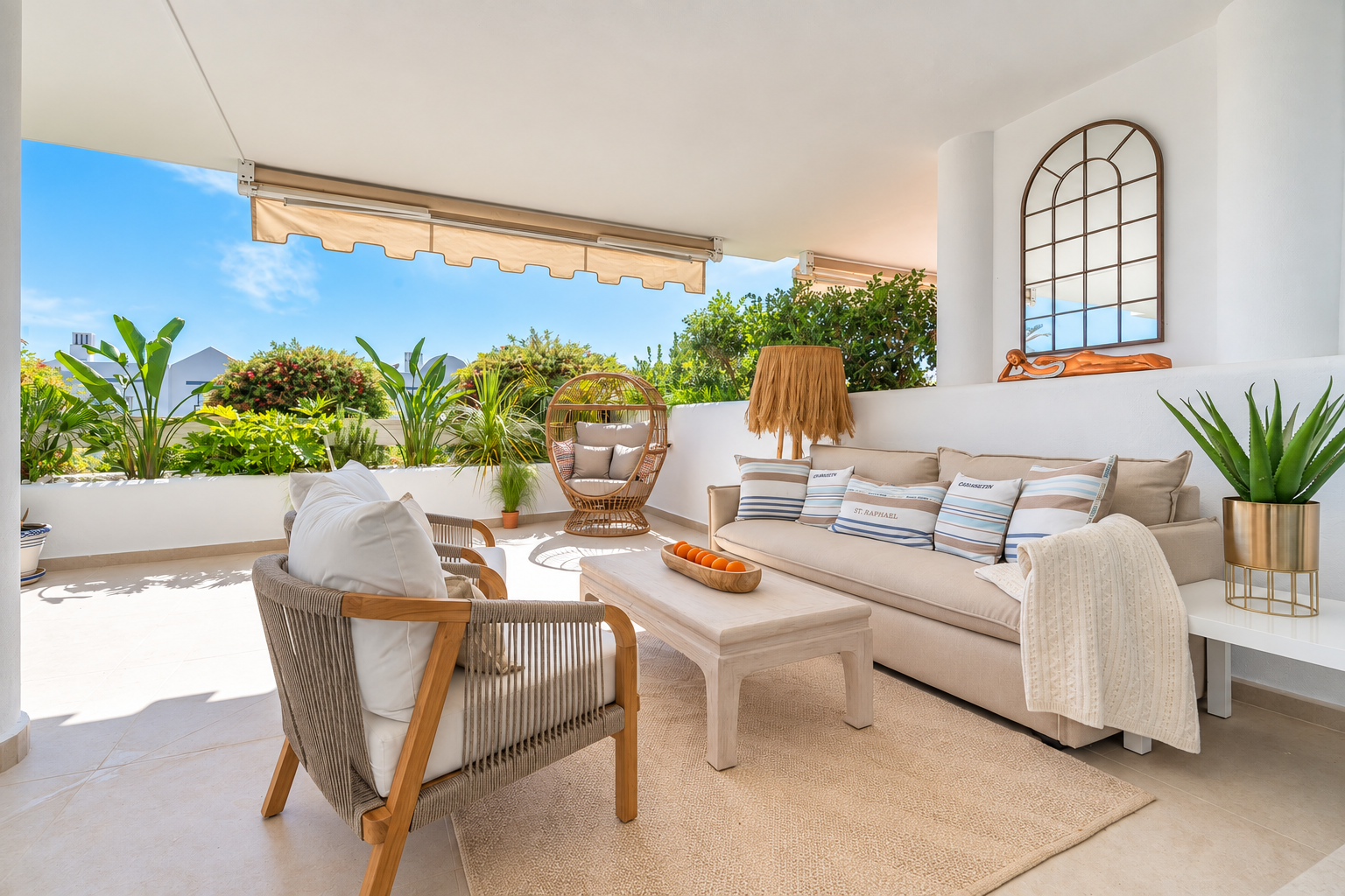 2 bedroom Apartment in Marbella, Malaga, Spain – 428-05662P
