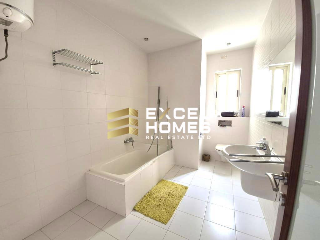 2 bedroom Penthouse in Ta  L-Ibrag, Malta – 69782