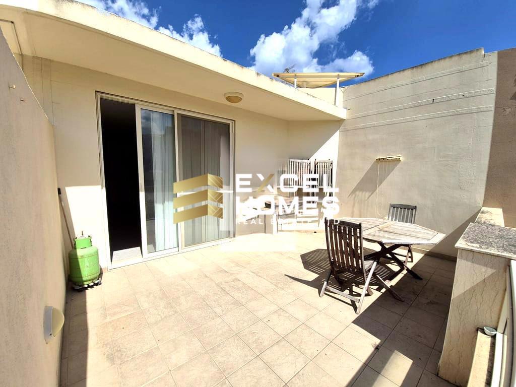 2 bedroom Penthouse in Ta  L-Ibrag, Malta – 69782