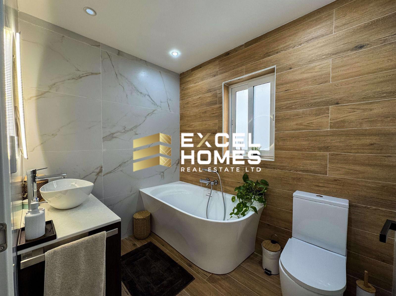2 bedroom Penthouse in Naxxar, Malta – 68660