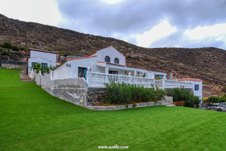 5 bedroom villa in Los Gigantes, La Caldera, Spain – AAEP1786