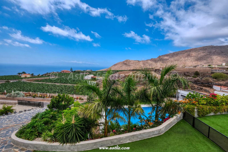 5 bedroom villa in Los Gigantes, La Caldera, Spain – AAEP1786