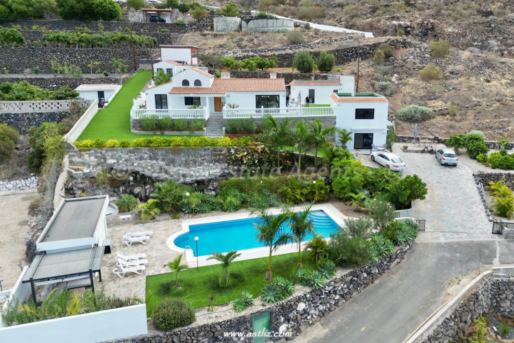 5 bedroom villa in Los Gigantes, La Caldera, Spain – AAEP1786
