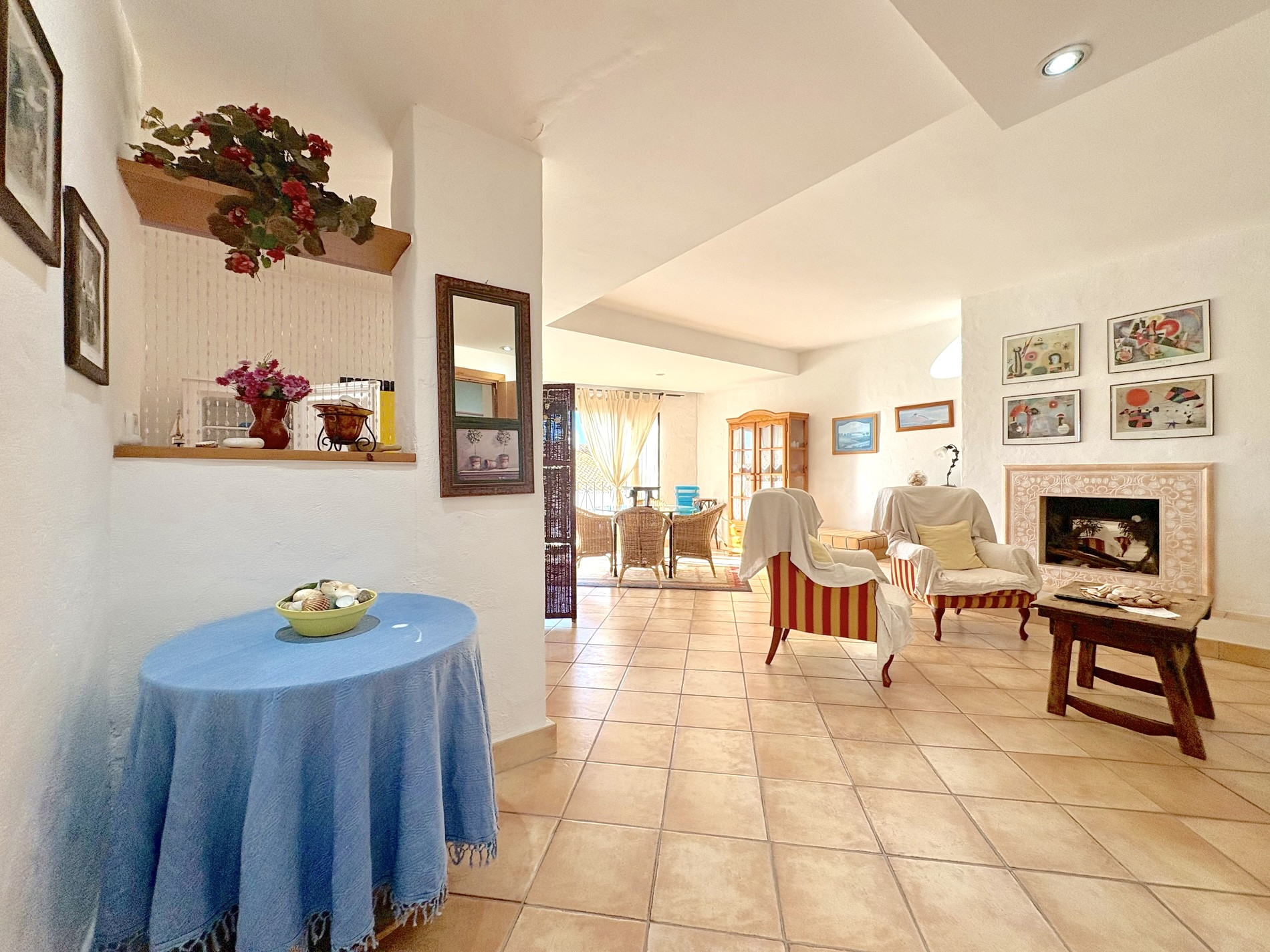 2 bedroom Apartment in Marbella, Malaga, Spain – 428-05690E