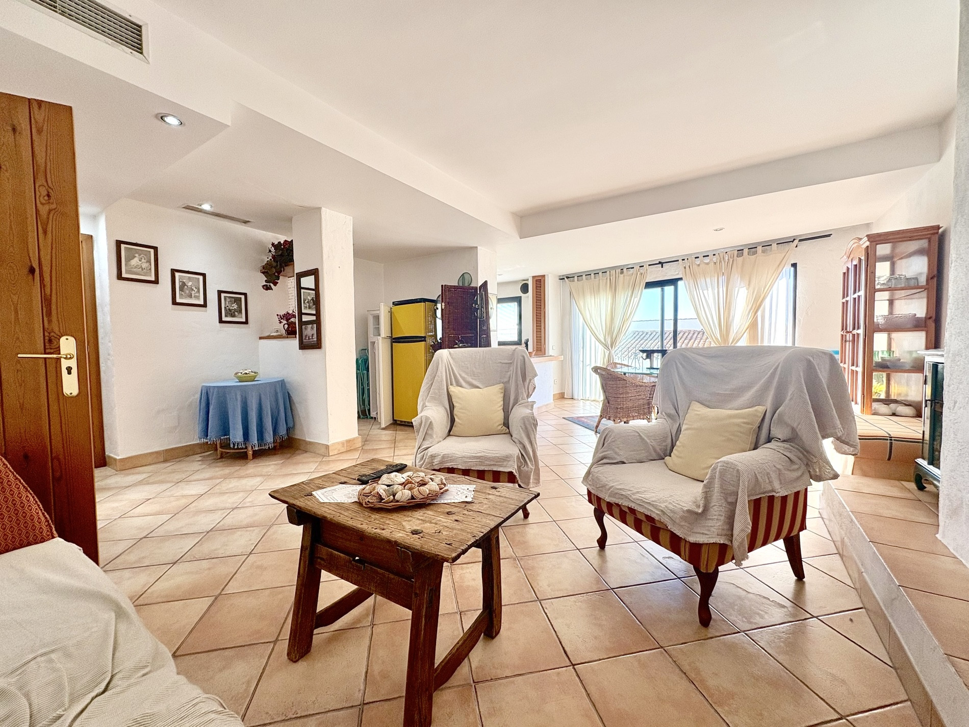 2 bedroom Apartment in Marbella, Malaga, Spain – 428-05690E