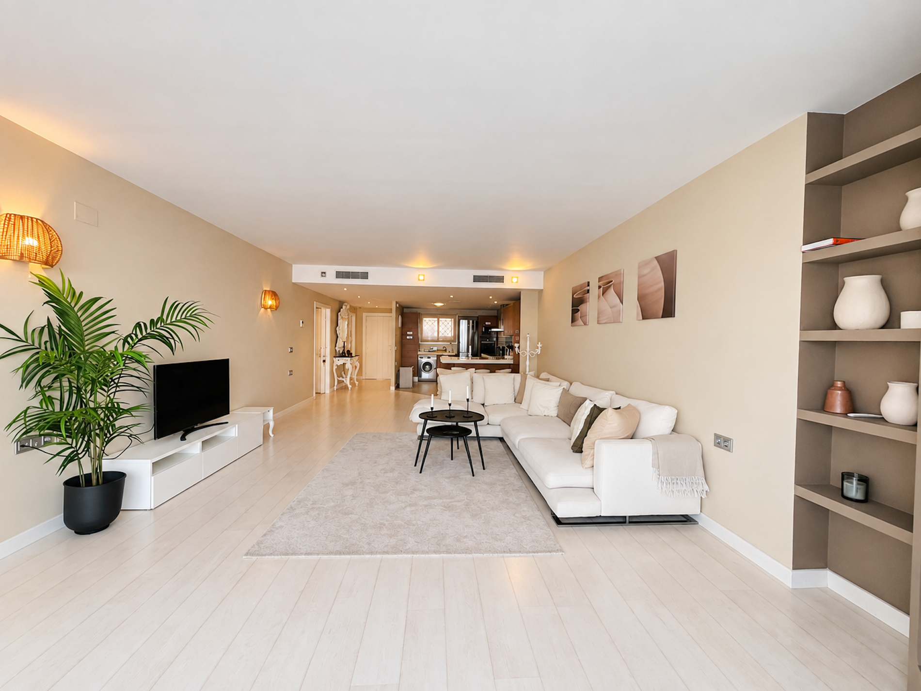 3 bedroom Apartment in Marbella, Malaga, Spain – 428-05693P