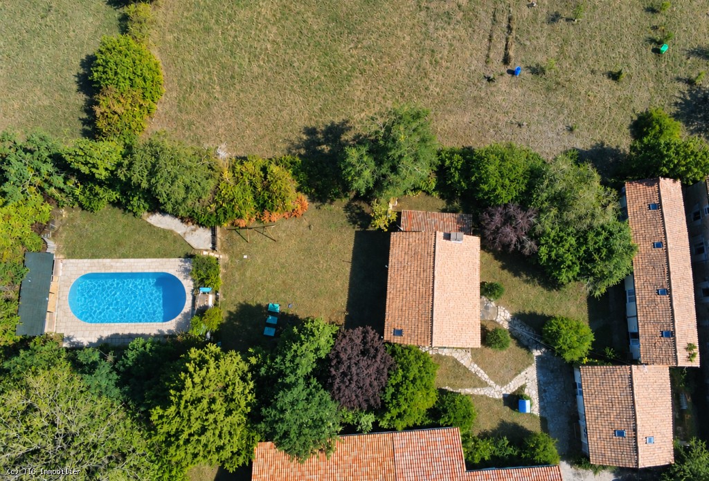 9 bedroom House in Sauze-Vaussais, Sauzé-Vaussais, France – r7595