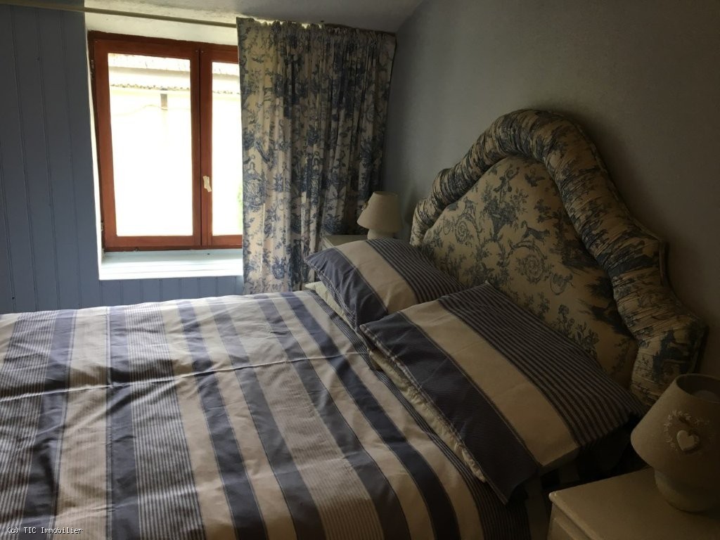 9 bedroom House in Sauze-Vaussais, Sauzé-Vaussais, France – r7595
