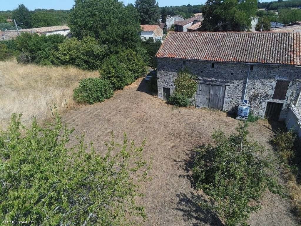 House in Ruffec, France – r7570