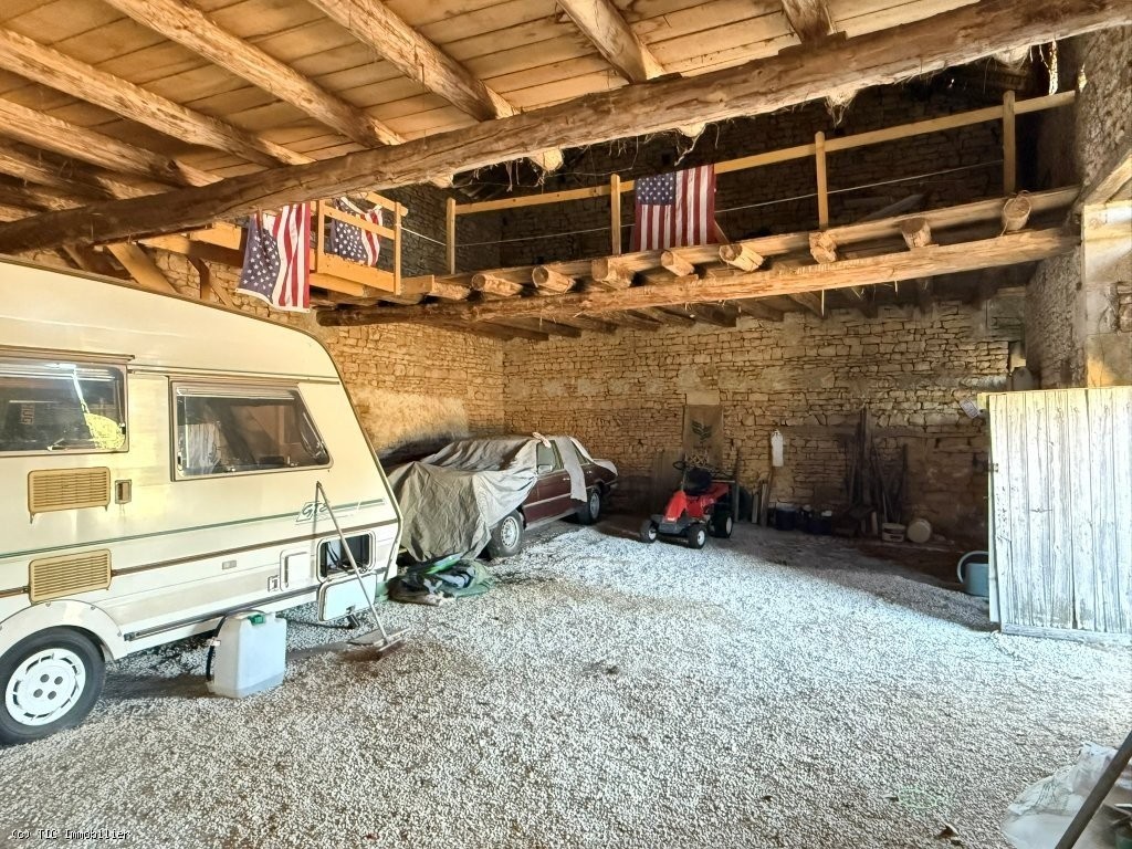 House in Ruffec, France – r7570