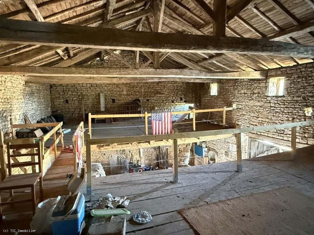 House in Ruffec, France – r7570