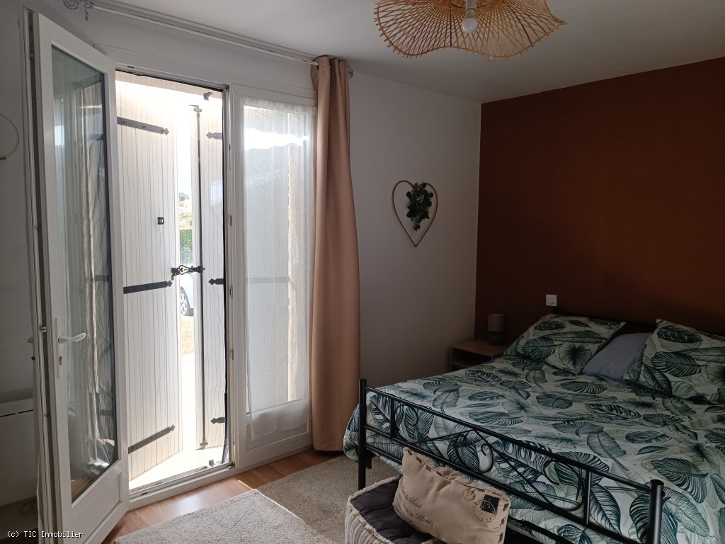 2 bedroom House in Mansle, France – r7467