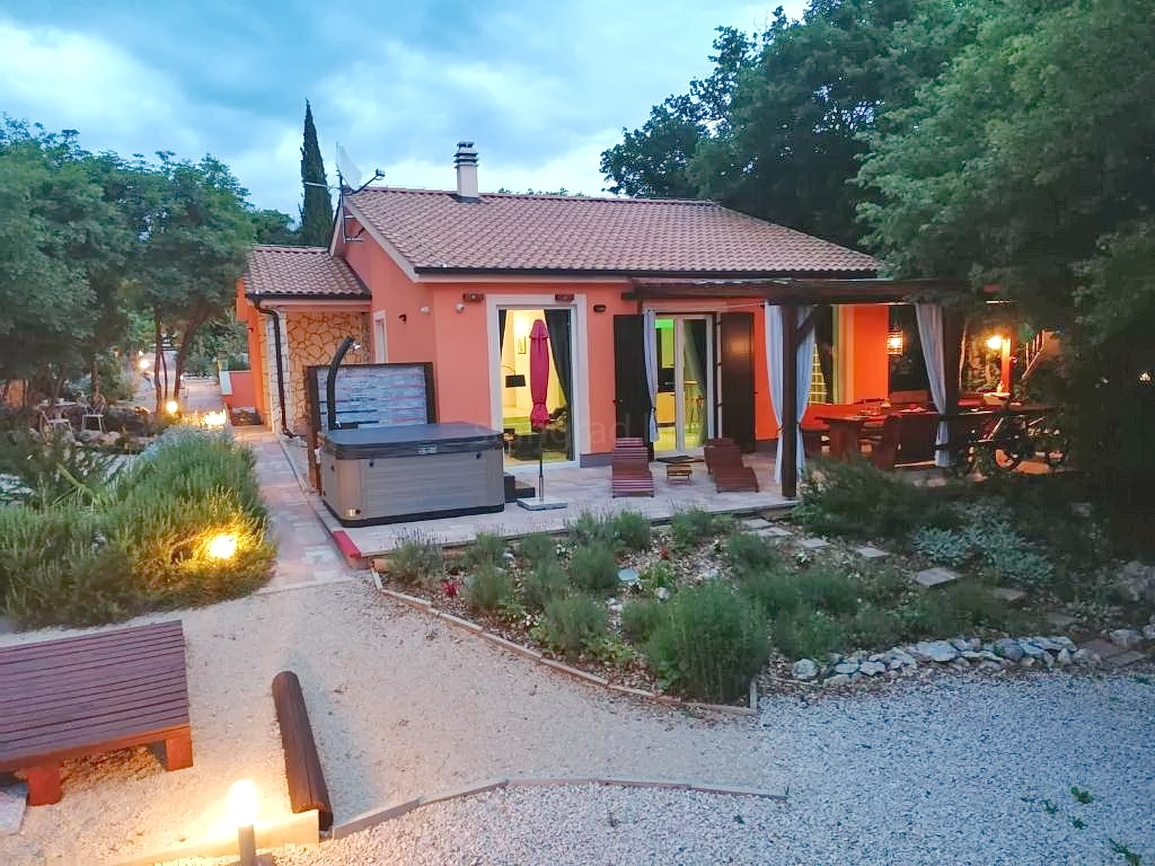 2 bedroom villa in Dobrinj, Croatia – 103566