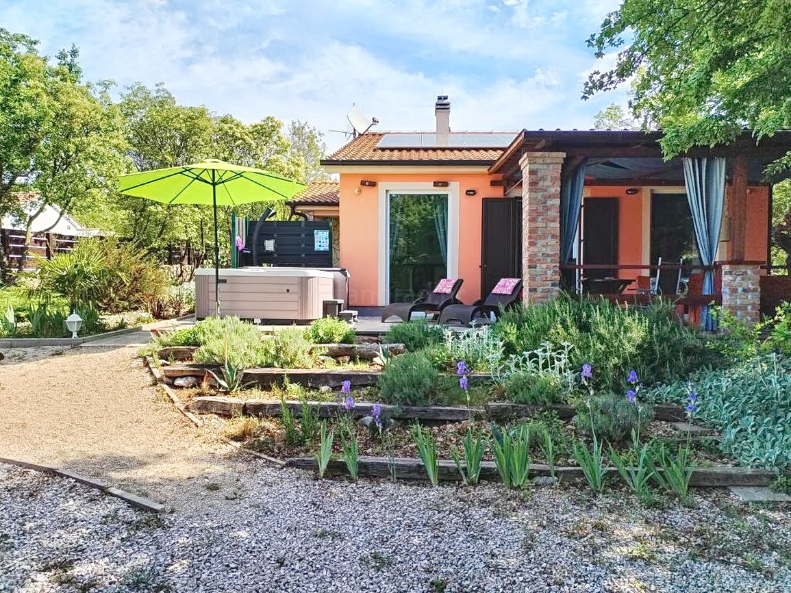 2 bedroom villa in Dobrinj, Croatia – 103566