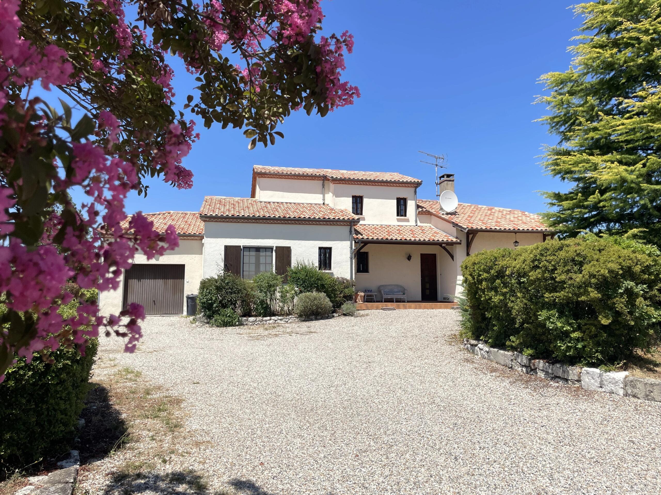 House close to a Montayral with pool and lovely views, Nouvelle-Aquitaine – France – BVI72922