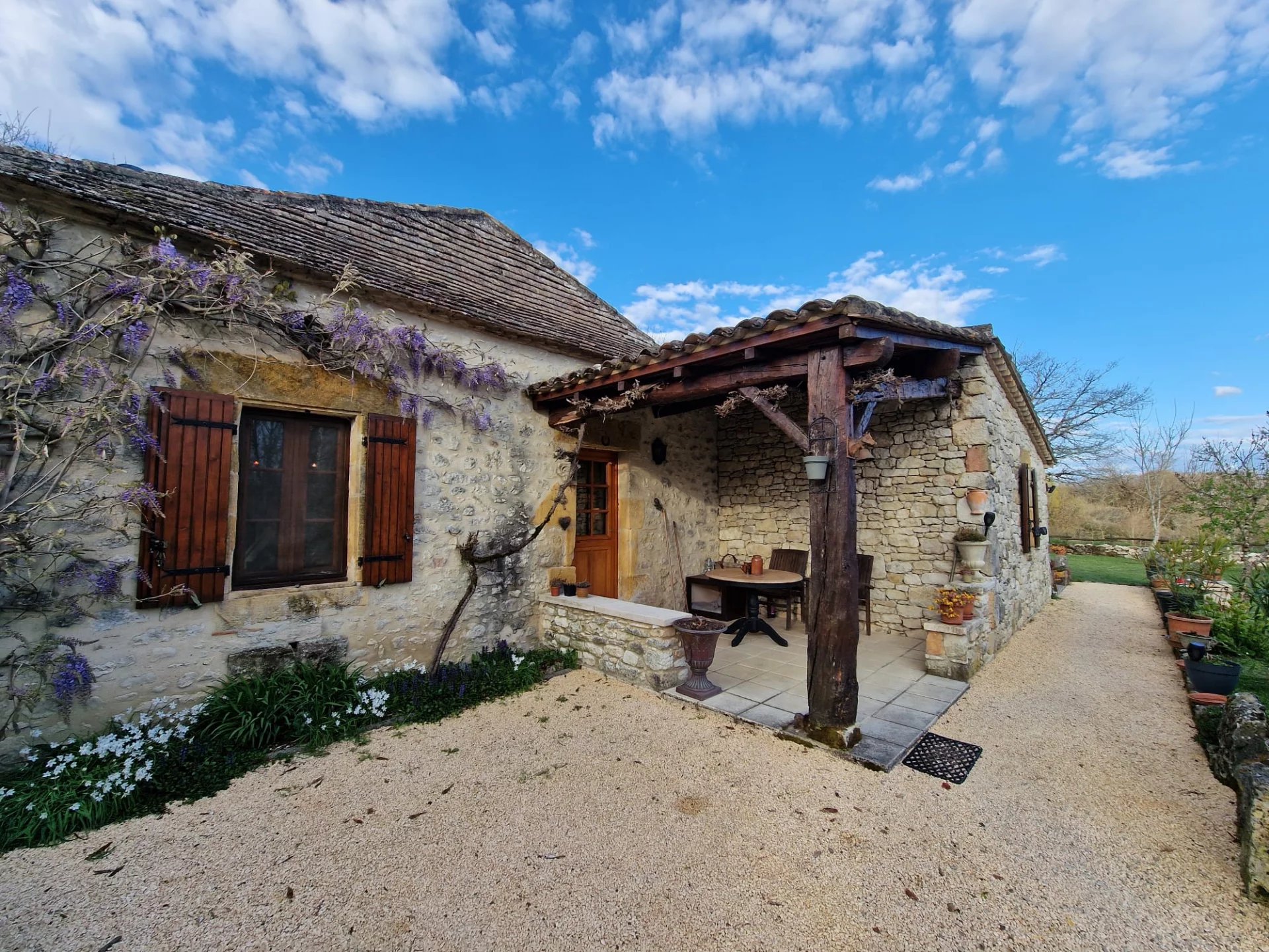 Gorgeous stone house in a peaceful hamlet near Villeréal, Nouvelle-Aquitaine – France – BVI80270