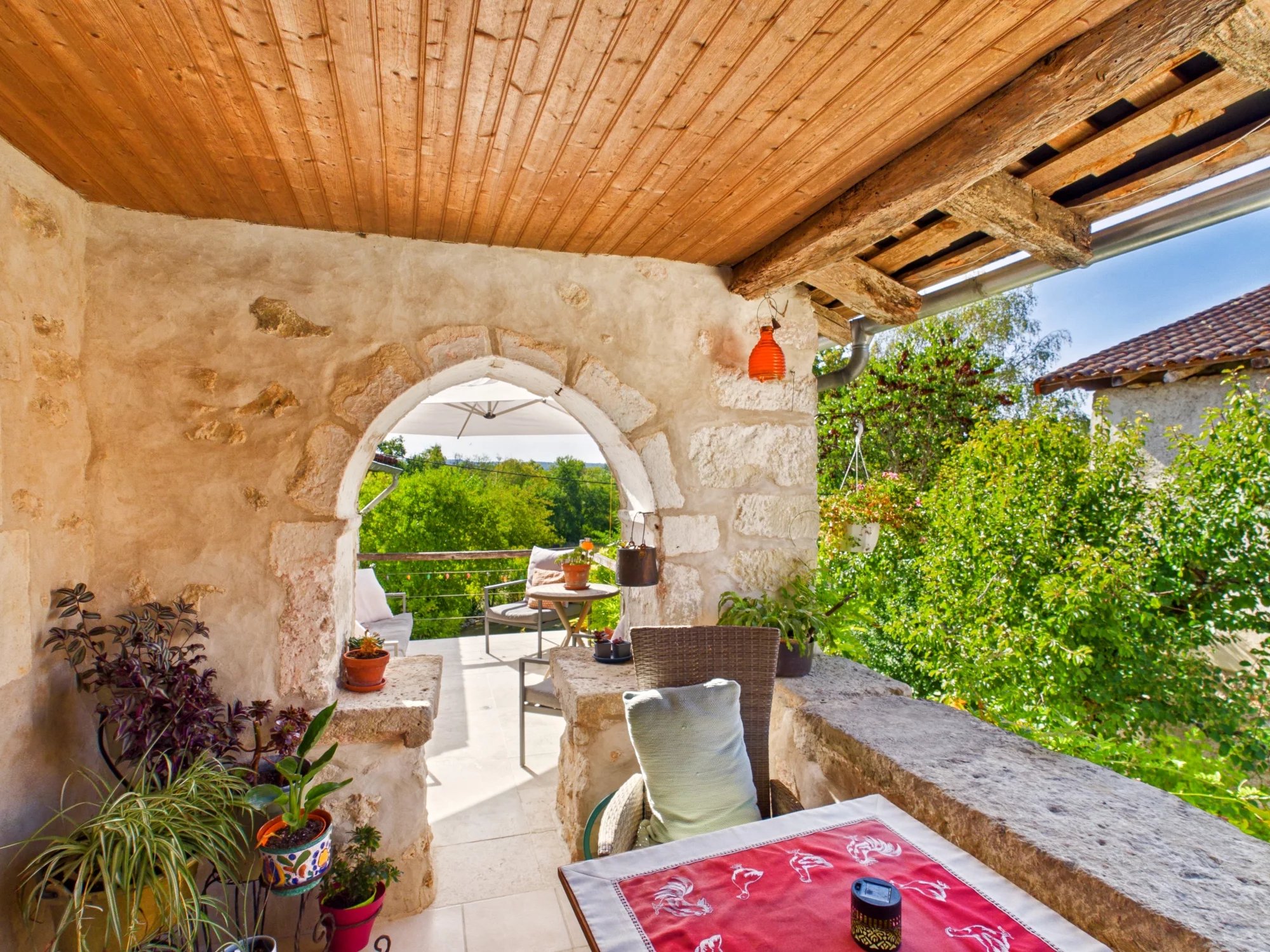 Picture perfect cottage with river access, Nouvelle-Aquitaine – France – BVI76975