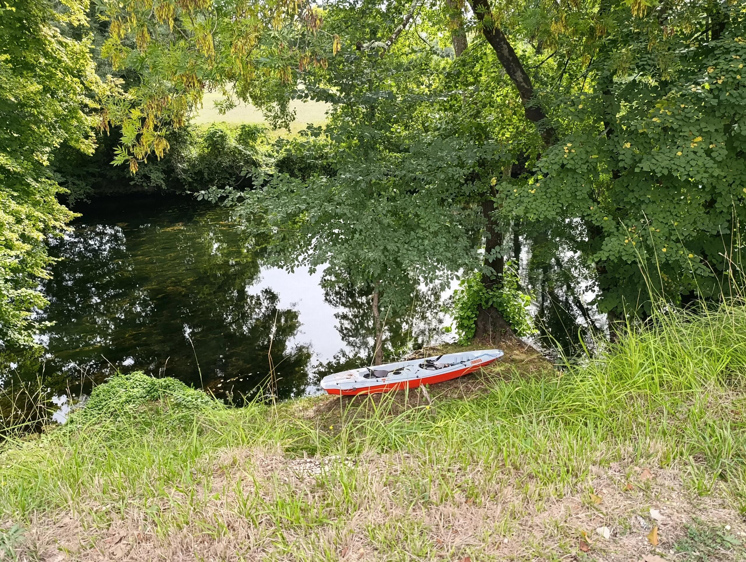 Picture perfect cottage with river access, Nouvelle-Aquitaine – France – BVI76975