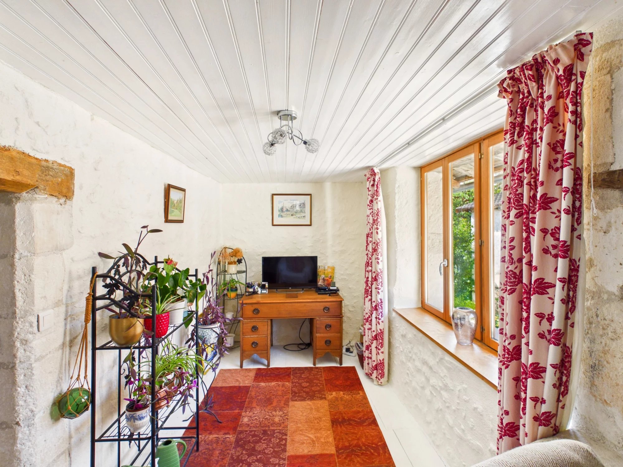 Picture perfect cottage with river access, Nouvelle-Aquitaine – France – BVI76975