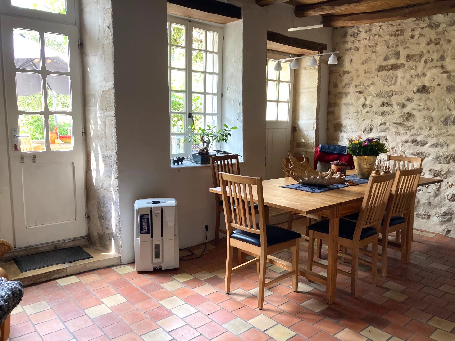 Gorgeous 3-bed riverside property with garden, Nouvelle-Aquitaine – France – BVI80520