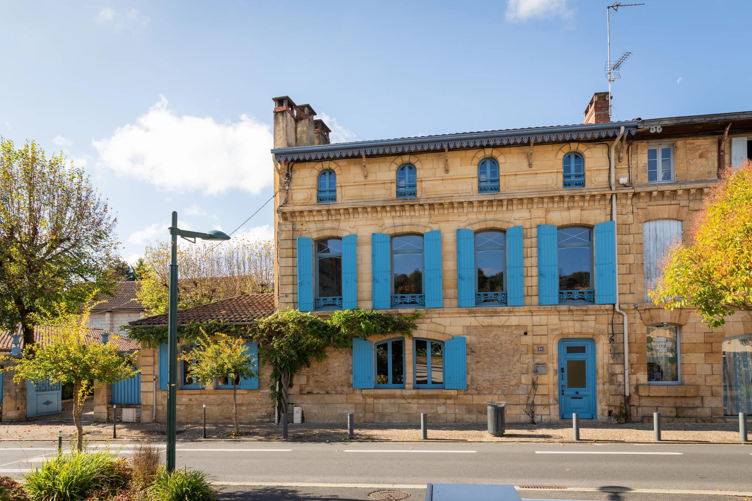 Elegant 5-Bed Townhouse | Private Lift | Walled Garden | Turnkey | Heart of Sarlat | Périgord Noir, Nouvelle-Aquitaine – France – BVI81287