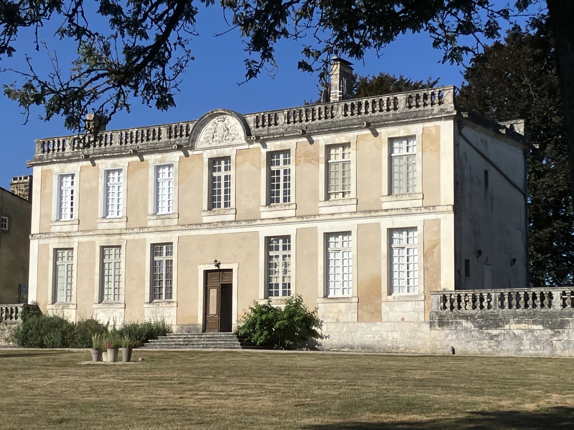 Wonderful holiday home in chateau grounds, Nouvelle-Aquitaine – France – BVI81389