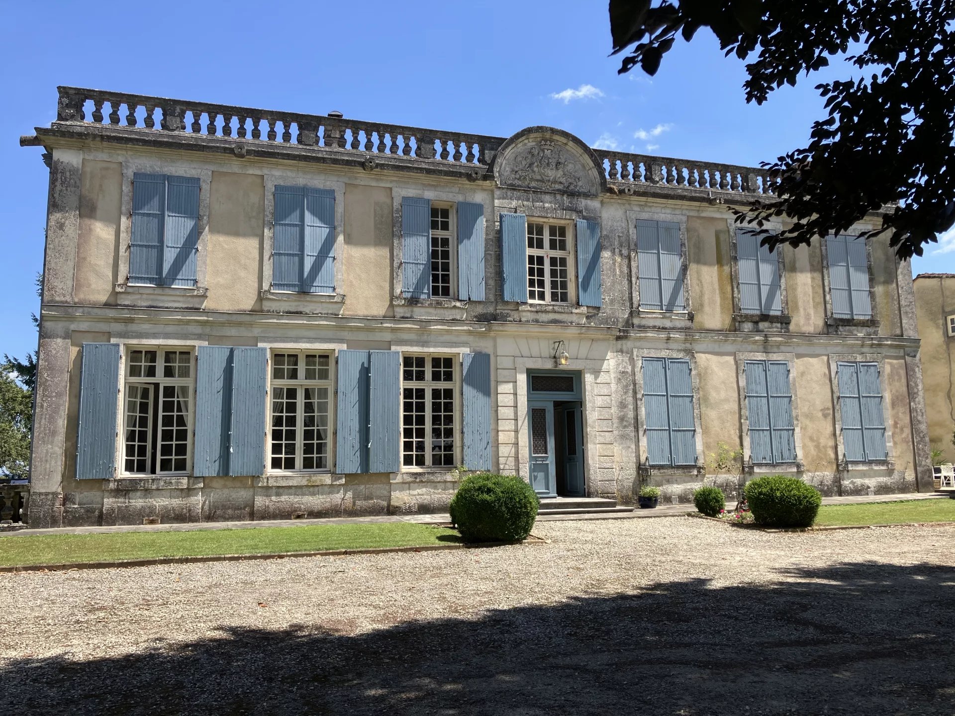 Wonderful holiday home in chateau grounds, Nouvelle-Aquitaine – France – BVI81389