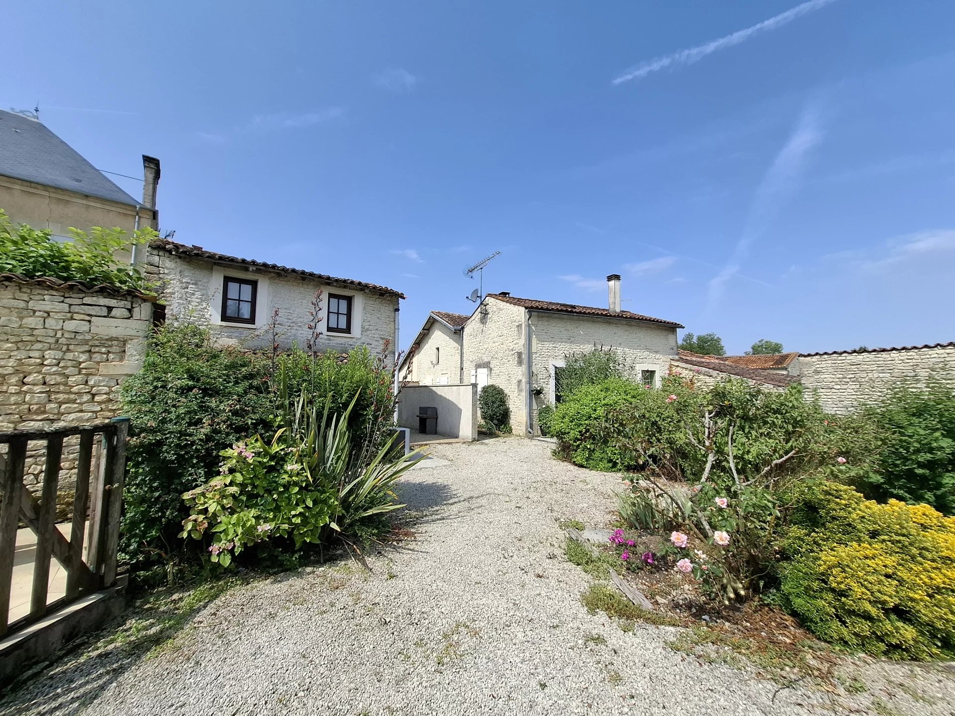 A Modernised Charentais Farmhouse with plenty of Outdoor Space, Nouvelle-Aquitaine – France – BVI81522