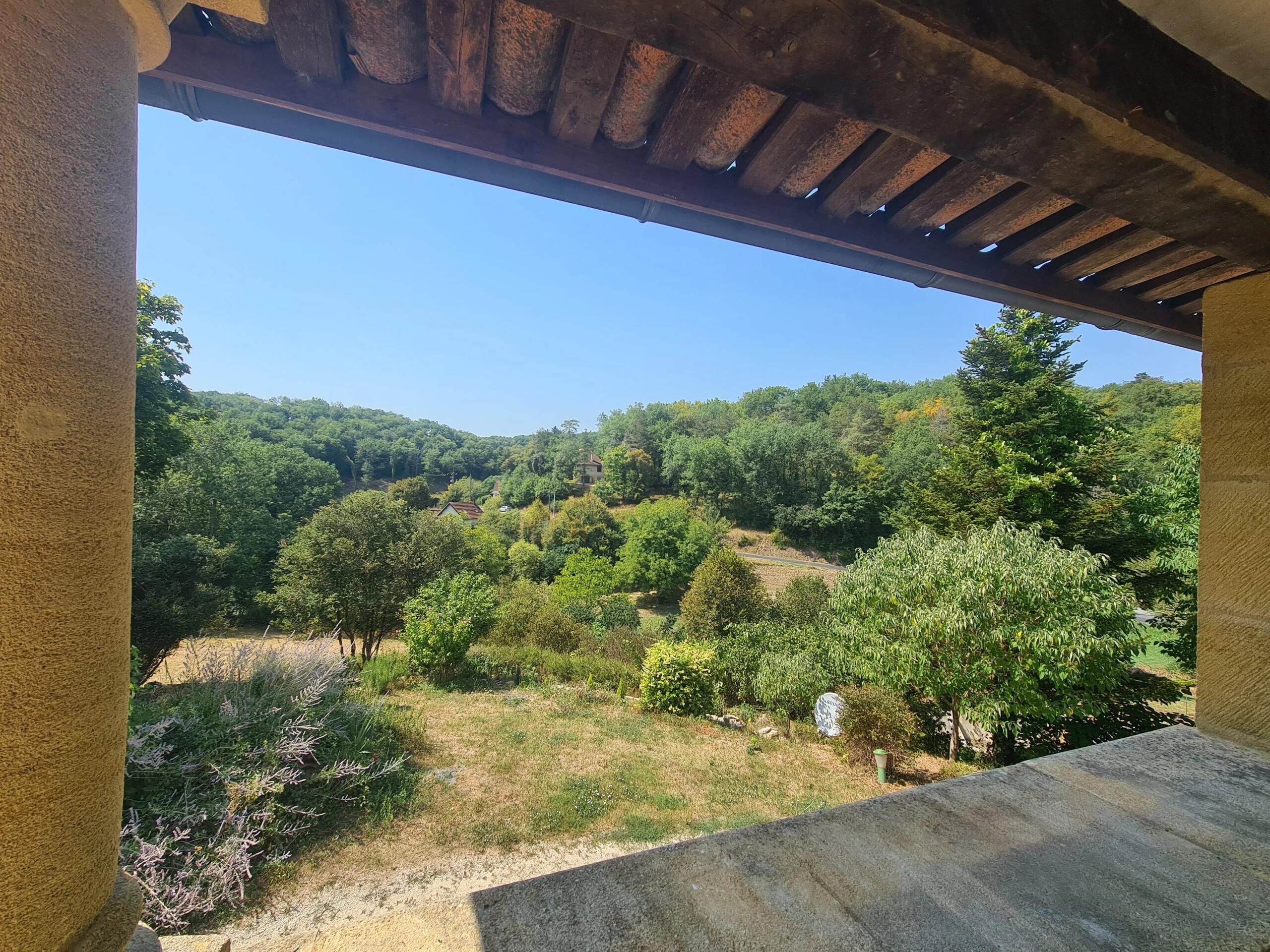 Dordogne Gem with Covered Terrace, Views and Renovation Potential – 20 Minutes from Sarlat, Nouvelle-Aquitaine – France – BVI82213