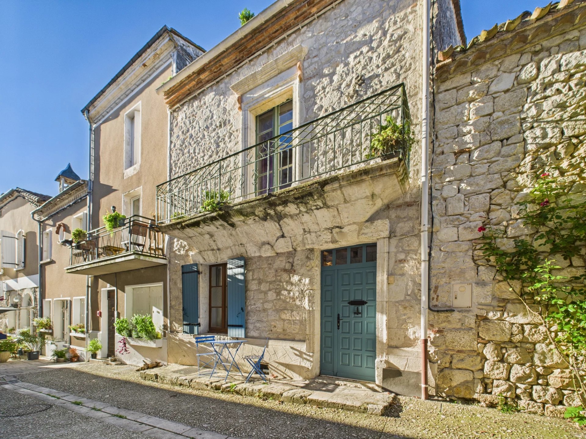 Charming village house in the heart of the bastide of Tournon d’Agenais, Nouvelle-Aquitaine – France – BVI82713