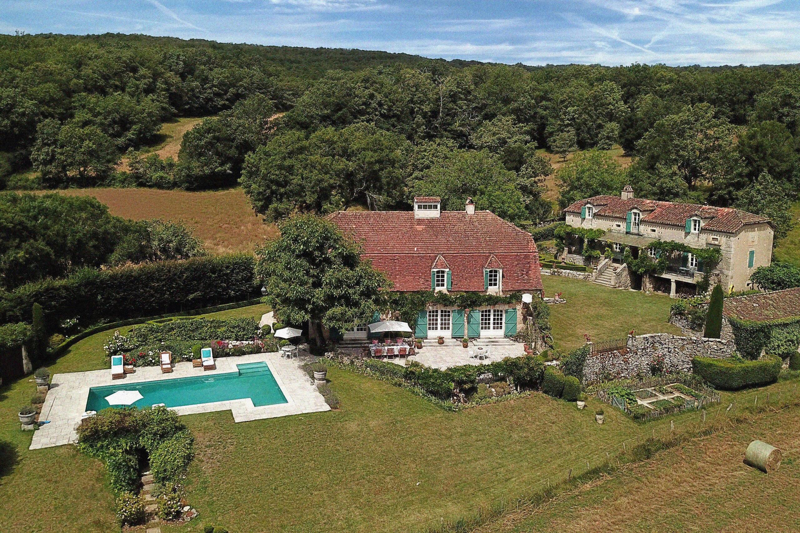 Charming and secluded manor house with guest house and pool in 28 hectares, Occitanie – France – BVI83977
