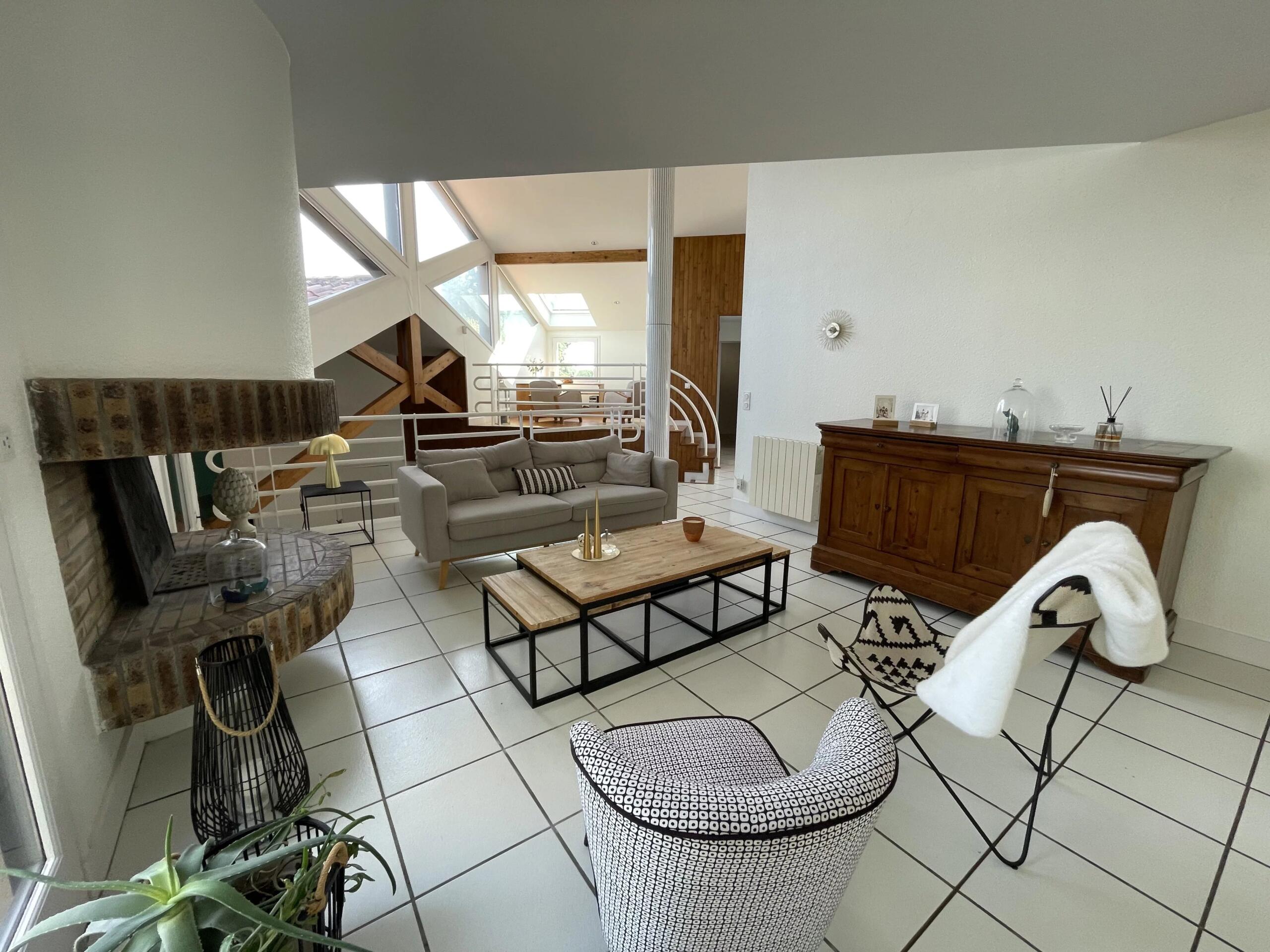 Architect design villa on outskirts of Thiviers, Nouvelle-Aquitaine – France – BVI86309