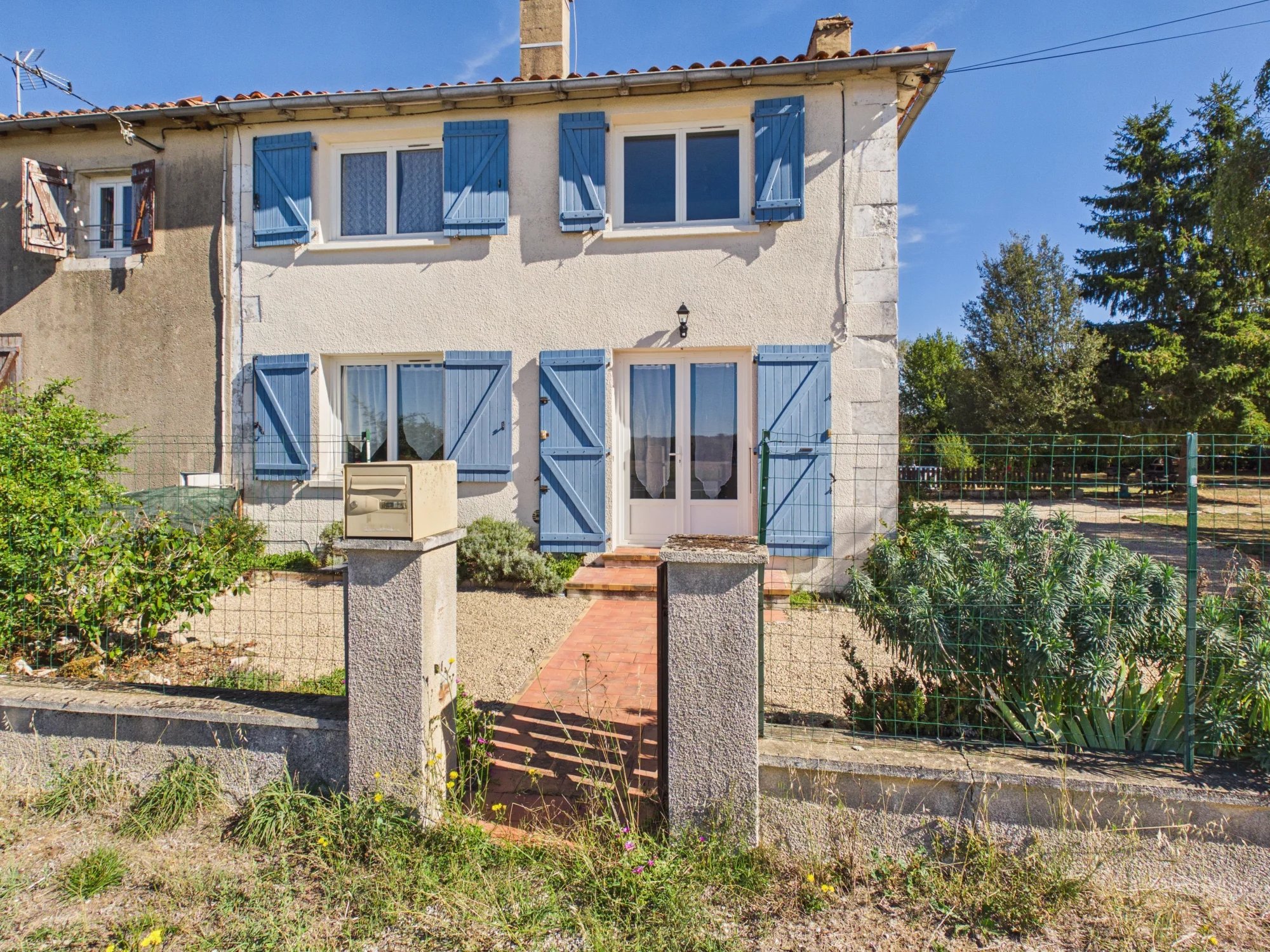 Charming 3-Bedroom Village House in Nanteuil-en-Vallée, Nouvelle-Aquitaine – France – BVI86389
