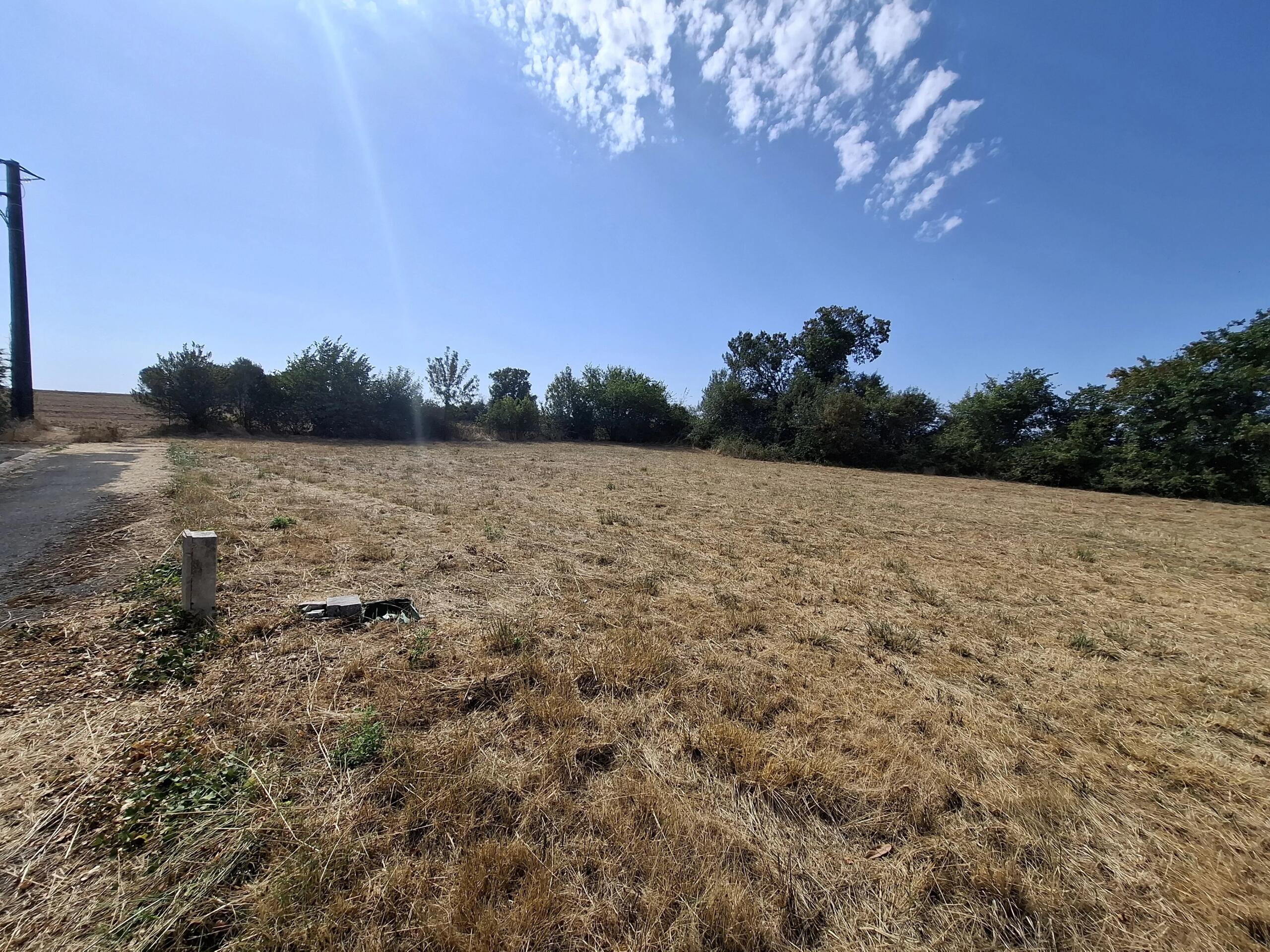 Constructible plot of land with water and electricity and mains drainage, Nouvelle-Aquitaine – France – BVI86914