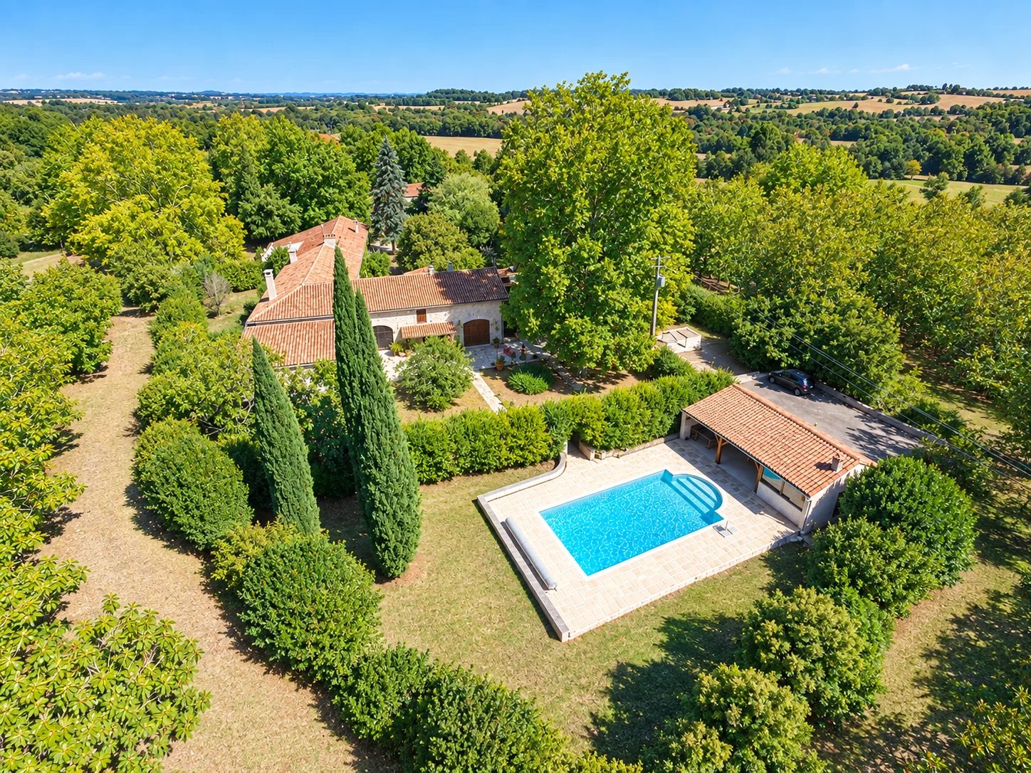 Charming Stone House with Pool and fabulous Summer Kitchen, Nouvelle-Aquitaine – France – BVI86936