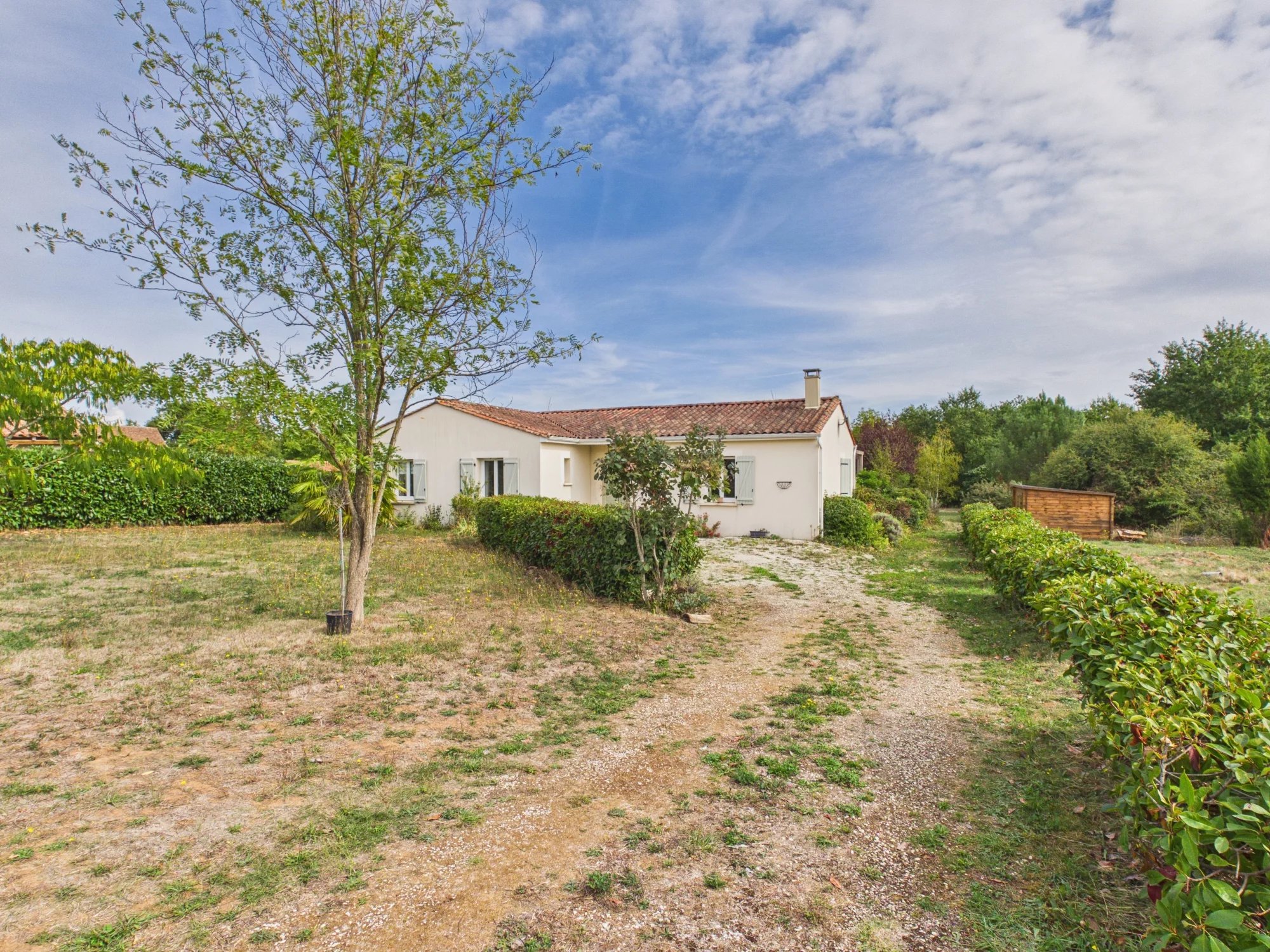 Beautifully Crafted Single-Level Home with Pool and Gardens, Nouvelle-Aquitaine – France – BVI86939