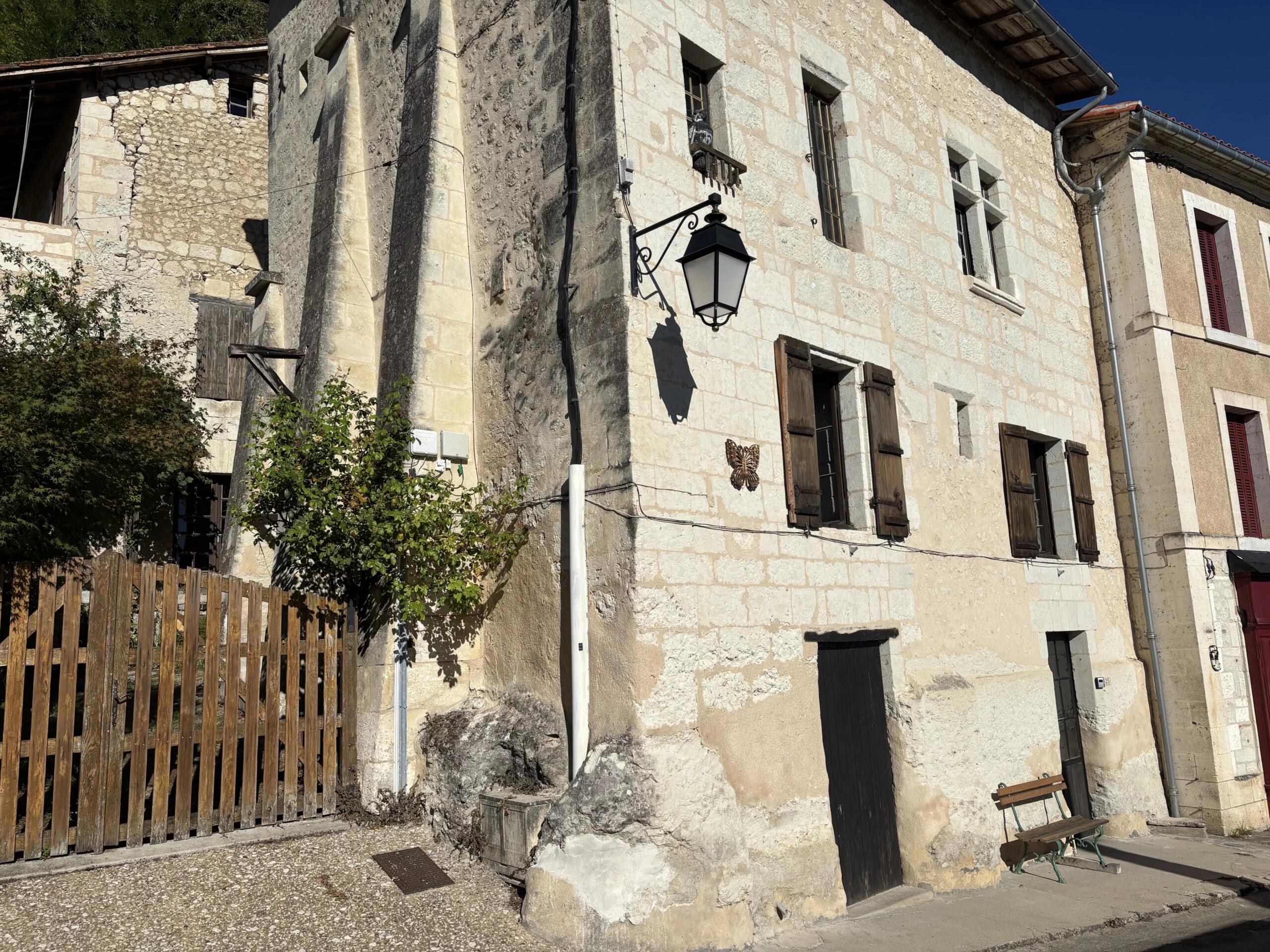 Beautifully preserved village house in a listed village  with panoramic views., Nouvelle-Aquitaine – France – BVI87301